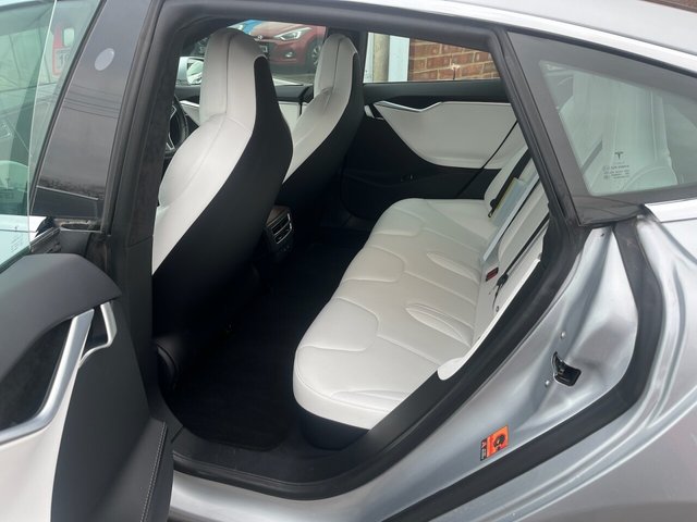 2017 TESLA MODEL S - Photo 8