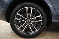 USED 2019 19 VOLVO V40 2.0 D2 MOMENTUM EDITION 5d 118 BHP NEW STOCK ARRIVING SOON