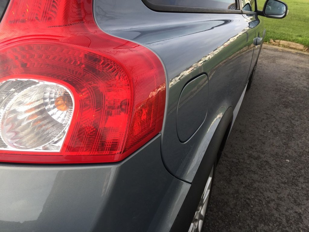 USED 2011 60 VOLVO C30 2.0 D3 SE LUX 3d 148 BHP GREAT SPECIFICATION VOLVO C30 D3