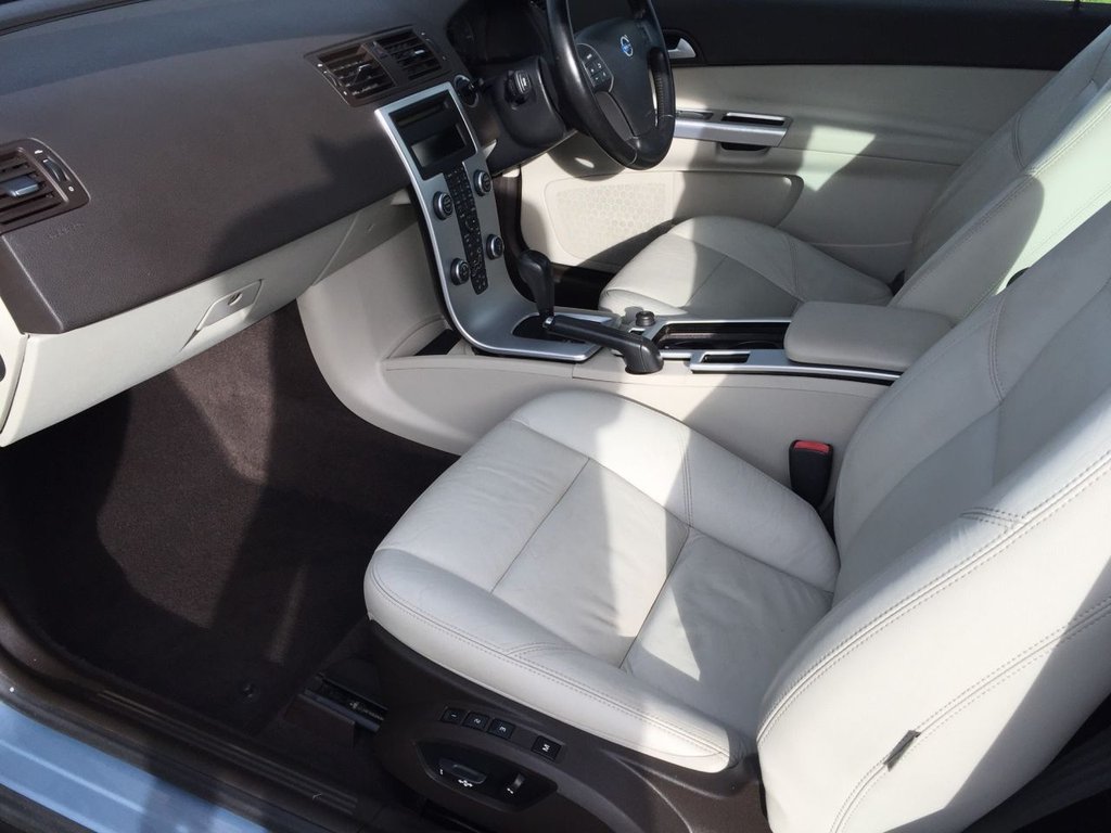 USED 2011 60 VOLVO C30 2.0 D3 SE LUX 3d 148 BHP GREAT SPECIFICATION VOLVO C30 D3