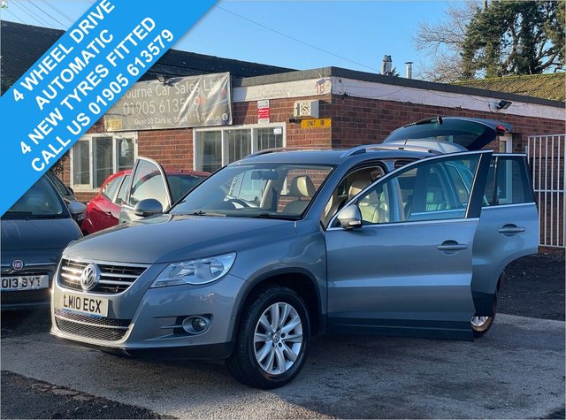 2010 10 VOLKSWAGEN TIGUAN 2.0 SE TDI 4MOTION 5d 138 BHP AUTOMATIC, insurance group 15, MOT Jan 2025, 9 stamps