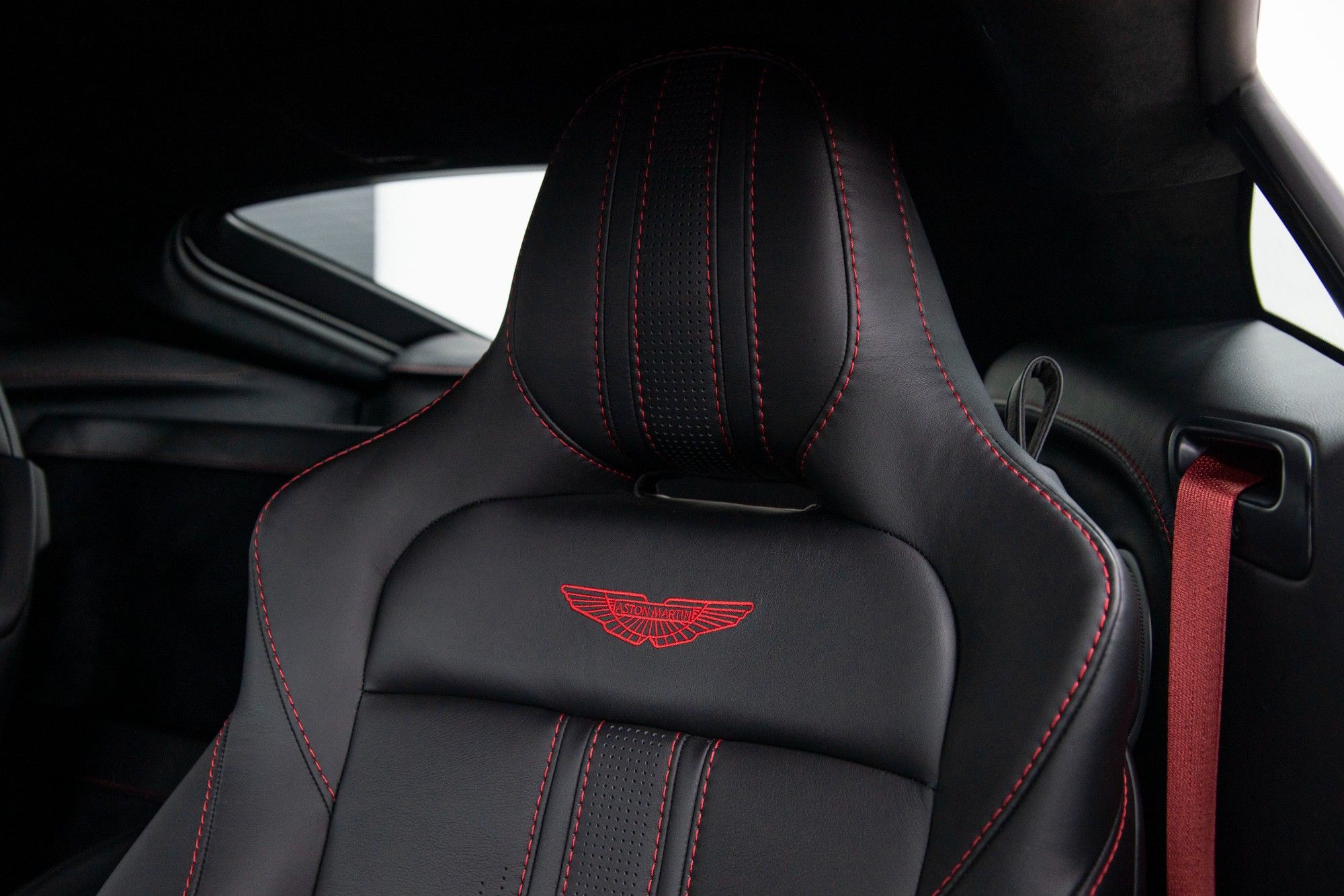 USED 2021 21 ASTON MARTIN VANTAGE 4.0 V8 