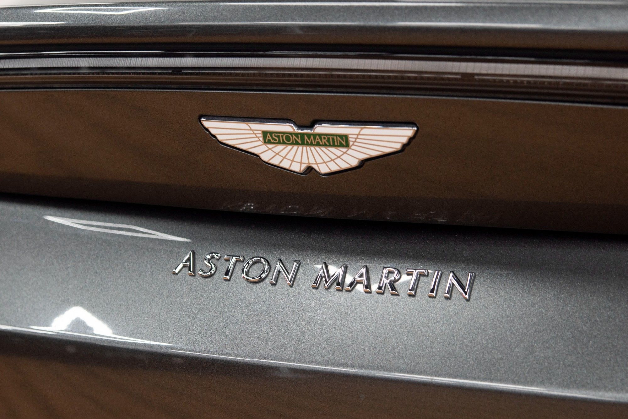 USED 2021 21 ASTON MARTIN VANTAGE 4.0 V8 