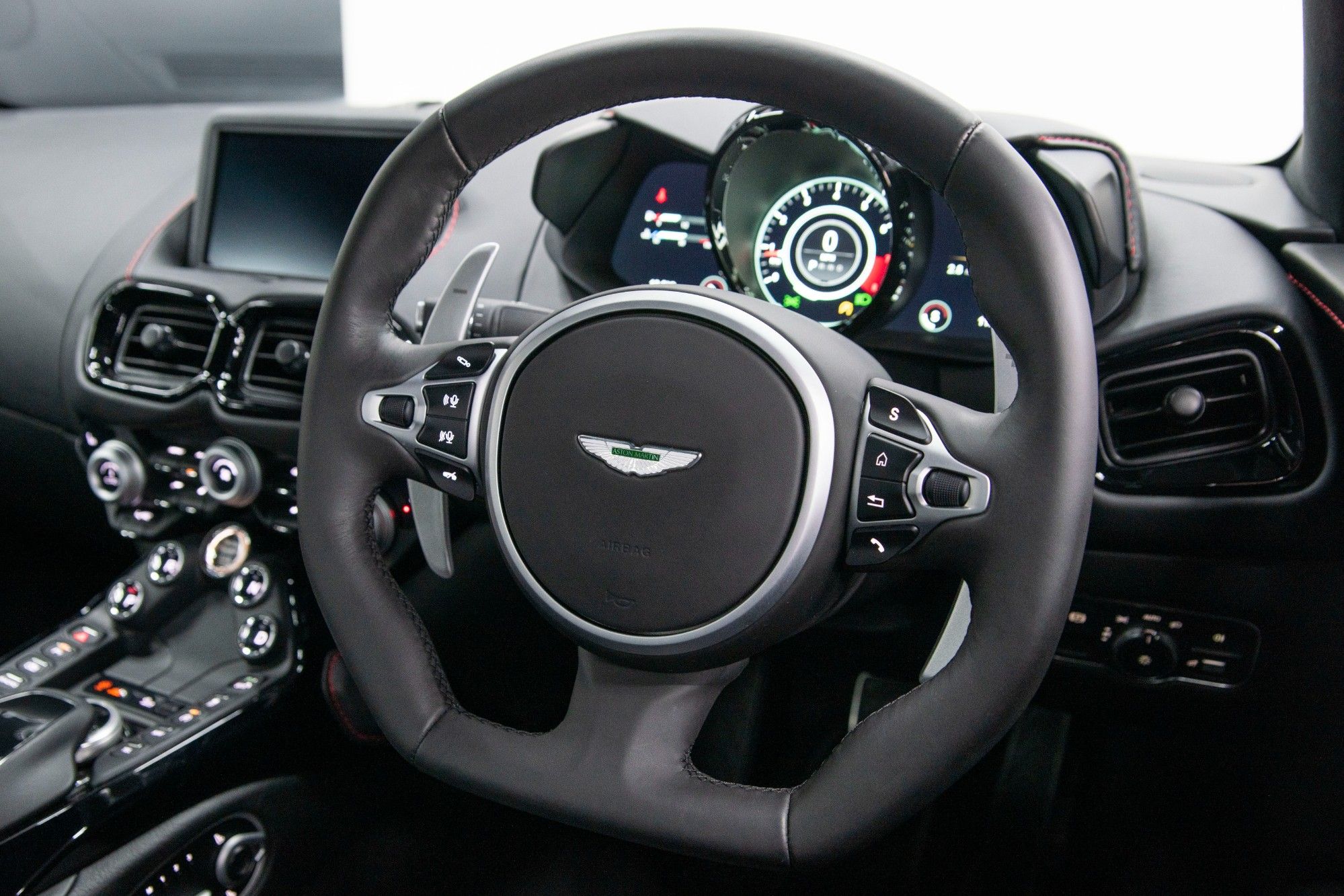USED 2021 21 ASTON MARTIN VANTAGE 4.0 V8 