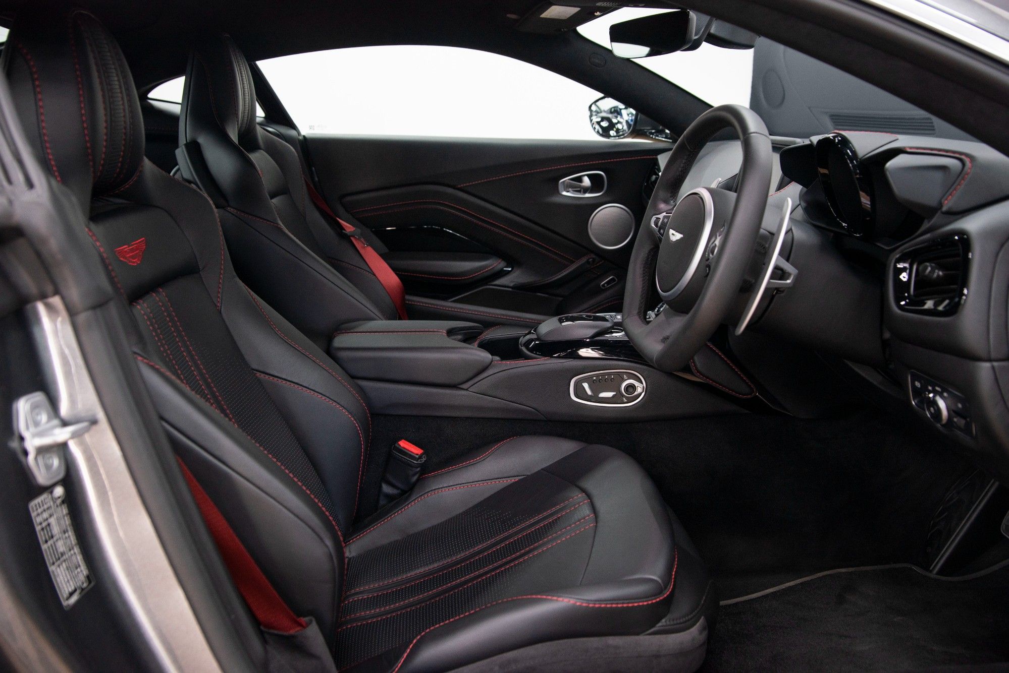 USED 2021 21 ASTON MARTIN VANTAGE 4.0 V8 