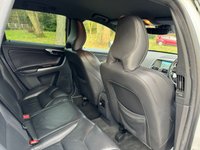 USED 2017 65 VOLVO XC60 2.0 D4 R-DESIGN LUX NAV 5d 188 BHP 