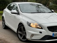 USED 2015 65 VOLVO V40 2.0 T2 R-DESIGN 5d 120 BHP 