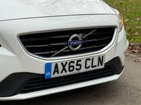USED 2015 65 VOLVO V40 2.0 T2 R-DESIGN 5d 120 BHP 