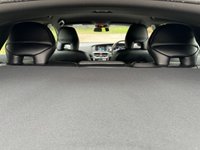 USED 2015 65 VOLVO V40 2.0 T2 R-DESIGN 5d 120 BHP 