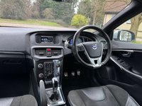 USED 2015 65 VOLVO V40 2.0 T2 R-DESIGN 5d 120 BHP 