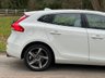 USED 2015 65 VOLVO V40 2.0 T2 R-DESIGN 5d 120 BHP 
