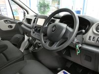 USED 2015 15 RENAULT TRAFIC 1.6 LL29 BUSINESS DCI S/R P/V 115 BHP LWB 3 SEATS SAT NAV BLUETOOTH LWB