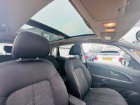 USED 2011 11 KIA VENGA 1.4 3 5d 89 BHP FSH - 12 services - Opening Panoramic Sunroof