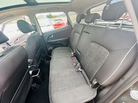 USED 2011 11 KIA VENGA 1.4 3 5d 89 BHP FSH - 12 services - Opening Panoramic Sunroof