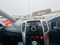 USED 2011 11 KIA VENGA 1.4 3 5d 89 BHP FSH - 12 services - Opening Panoramic Sunroof