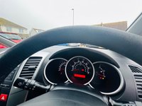USED 2011 11 KIA VENGA 1.4 3 5d 89 BHP FSH - 12 services - Opening Panoramic Sunroof
