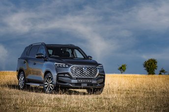 2025 KGM REXTON