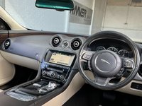 USED 2015 65 JAGUAR XJ 3.0 D V6 PORTFOLIO 4d 275 BHP 