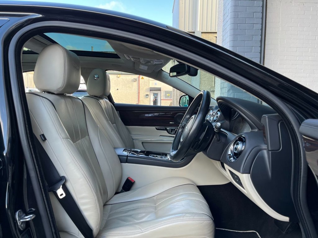 USED 2015 65 JAGUAR XJ 3.0 D V6 PORTFOLIO 4d 275 BHP 
