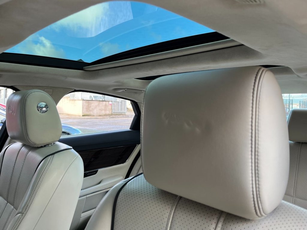 USED 2015 65 JAGUAR XJ 3.0 D V6 PORTFOLIO 4d 275 BHP 