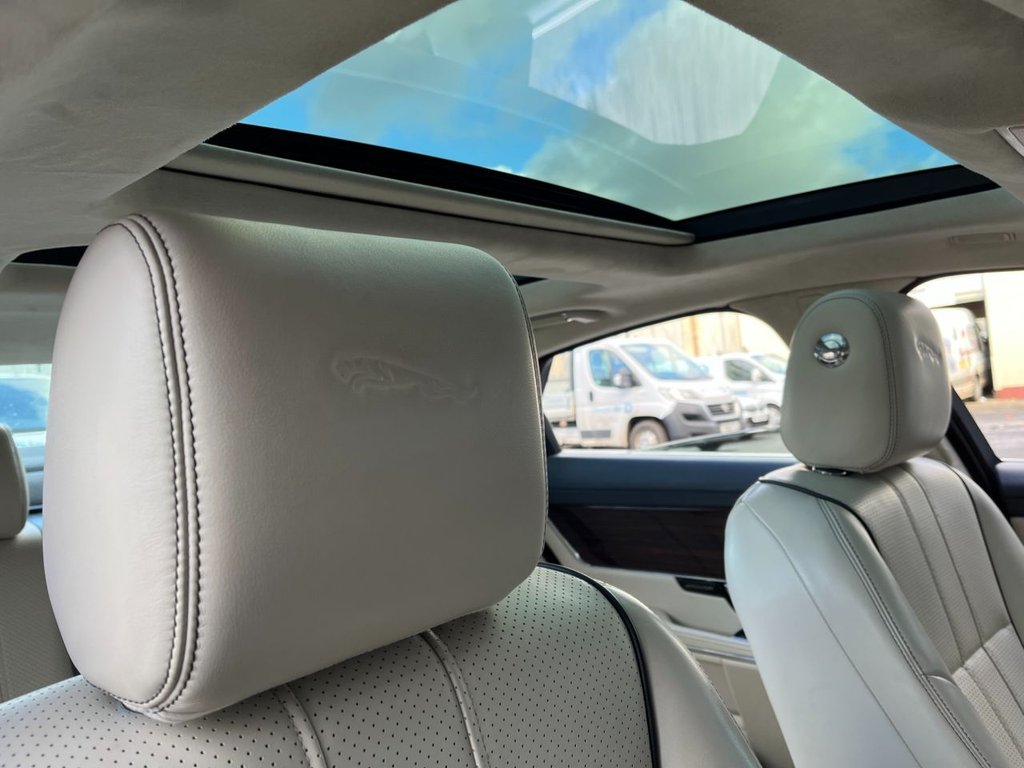 USED 2015 65 JAGUAR XJ 3.0 D V6 PORTFOLIO 4d 275 BHP 
