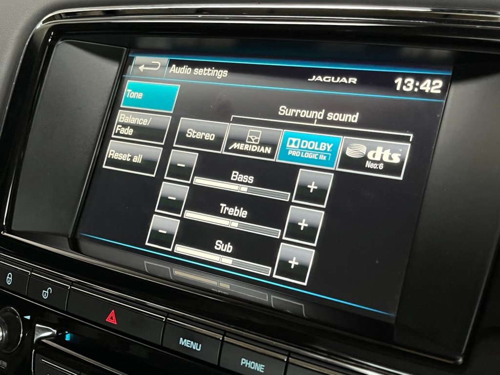 USED 2015 65 JAGUAR XJ 3.0 D V6 PORTFOLIO 4d 275 BHP 