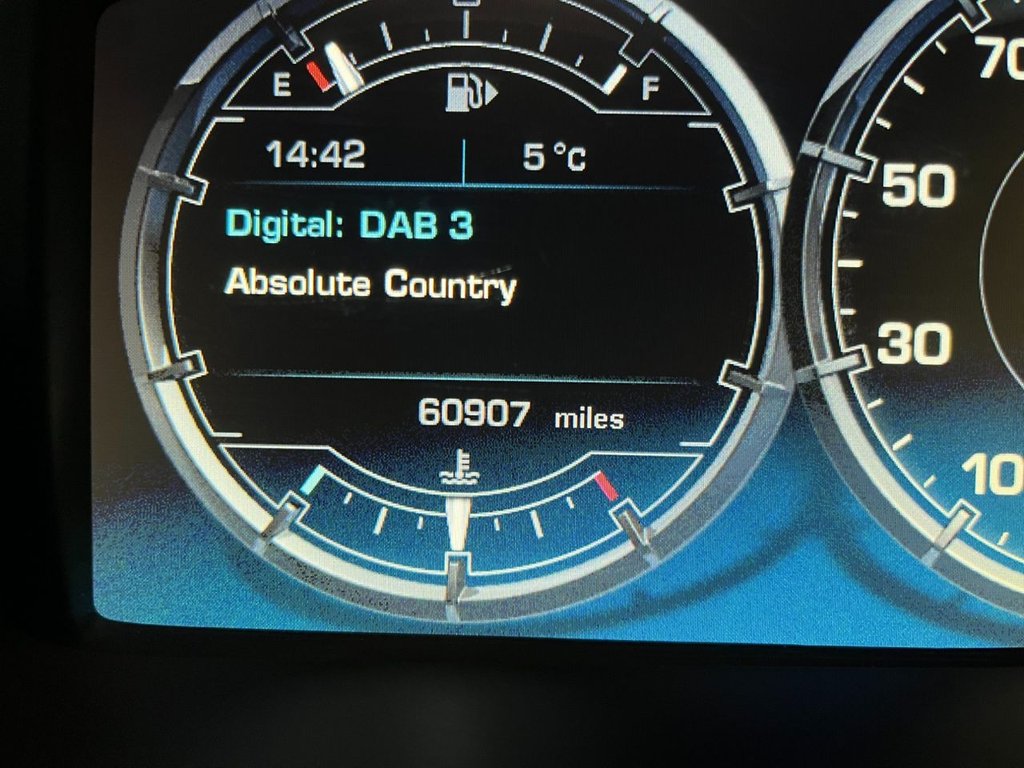 USED 2015 65 JAGUAR XJ 3.0 D V6 PORTFOLIO 4d 275 BHP 