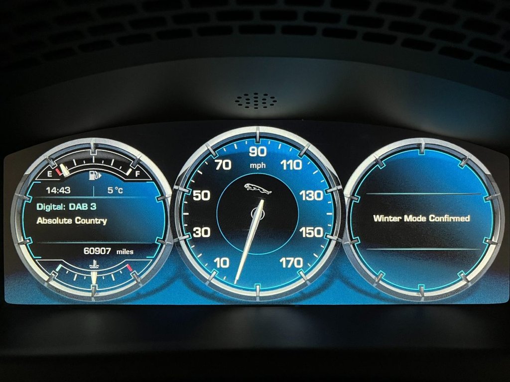 USED 2015 65 JAGUAR XJ 3.0 D V6 PORTFOLIO 4d 275 BHP 