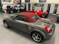 USED 2004 04 TOYOTA MR2 1.8 VVT-i Roadster Red 2dr Lady Owned  Ltd Edition Model