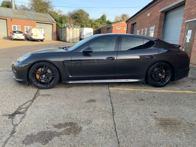 View our PORSCHE PANAMERA