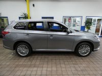 USED 2020 69 MITSUBISHI OUTLANDER 2.4 PHEV EXCEED SAFETY 5d 222 BHP SAT NAV LEATHER HEATED SEATS CAMERA PARKING SENSORS 1 OWNER SERVICE HISTORY MITSUBISHI WARRANTY TILL JAN 2025