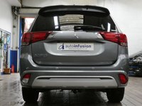 USED 2020 69 MITSUBISHI OUTLANDER 2.4 PHEV EXCEED SAFETY 5d 222 BHP SAT NAV LEATHER HEATED SEATS CAMERA PARKING SENSORS 1 OWNER SERVICE HISTORY MITSUBISHI WARRANTY TILL JAN 2025