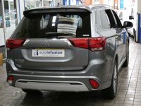 USED 2020 69 MITSUBISHI OUTLANDER 2.4 PHEV EXCEED SAFETY 5d 222 BHP SAT NAV LEATHER HEATED SEATS CAMERA PARKING SENSORS 1 OWNER SERVICE HISTORY MITSUBISHI WARRANTY TILL JAN 2025