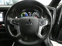 USED 2020 69 MITSUBISHI OUTLANDER 2.4 PHEV EXCEED SAFETY 5d 222 BHP SAT NAV LEATHER HEATED SEATS CAMERA PARKING SENSORS 1 OWNER SERVICE HISTORY MITSUBISHI WARRANTY TILL JAN 2025