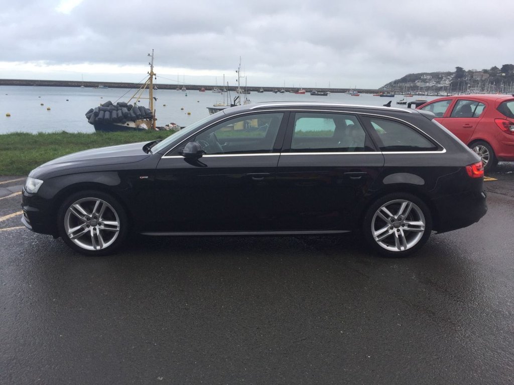 USED 2015 15 AUDI A4 2.0 AVANT TDI S LINE START/STOP 5d 148 BHP S-LINE AUTO