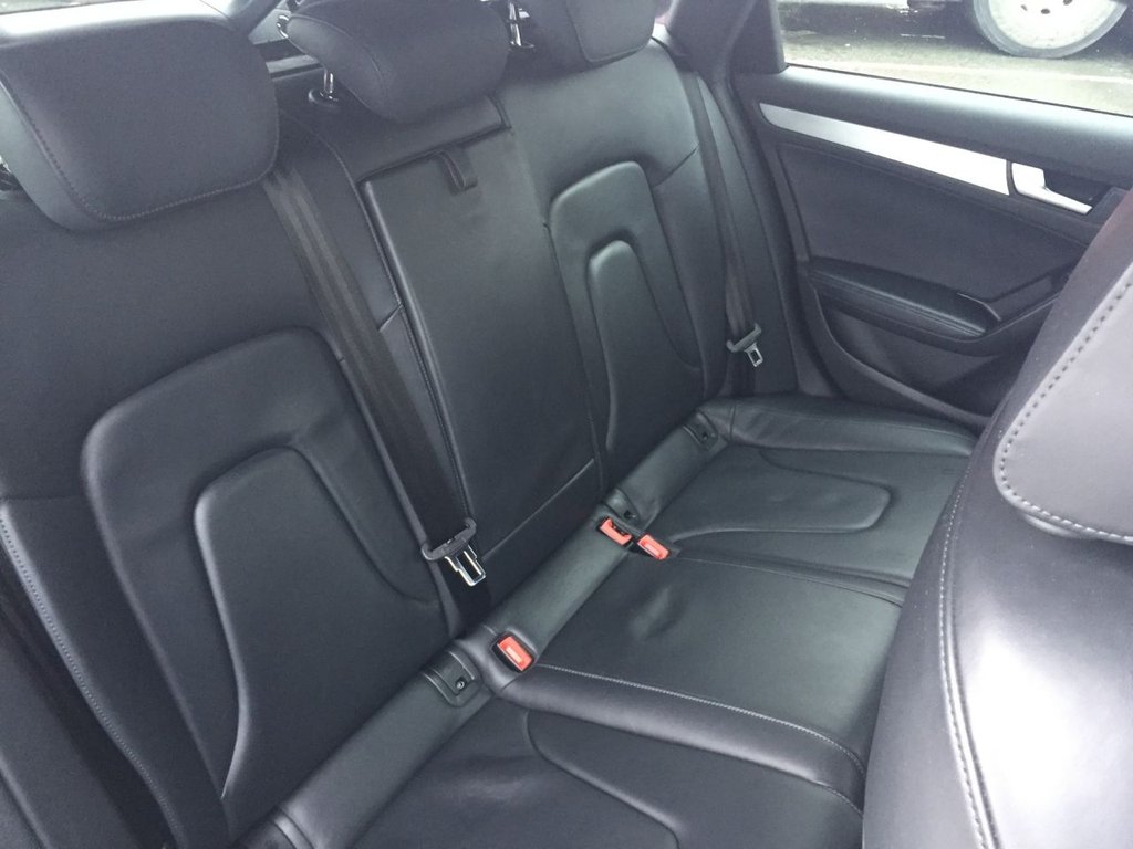 USED 2015 15 AUDI A4 2.0 AVANT TDI S LINE START/STOP 5d 148 BHP S-LINE AUTO