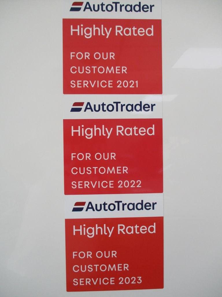 USED 2015 15 AUDI A4 2.0 AVANT TDI S LINE START/STOP 5d 148 BHP S-LINE AUTO