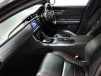 USED 2017 67 JAGUAR XF 2.0 D R-SPORT AWD 4d 177 BHP 