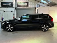 USED 2017 17 VOLVO V60 2.0 D3 R-DESIGN LUX NAV 5d 148 BHP 