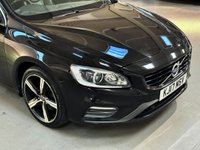 USED 2017 17 VOLVO V60 2.0 D3 R-DESIGN LUX NAV 5d 148 BHP 