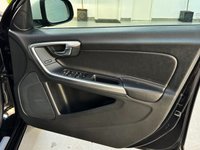 USED 2017 17 VOLVO V60 2.0 D3 R-DESIGN LUX NAV 5d 148 BHP 