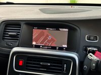 USED 2017 17 VOLVO V60 2.0 D3 R-DESIGN LUX NAV 5d 148 BHP 