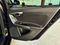 USED 2017 17 VOLVO V60 2.0 D3 R-DESIGN LUX NAV 5d 148 BHP 