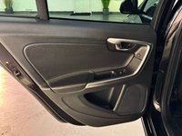 USED 2017 17 VOLVO V60 2.0 D3 R-DESIGN LUX NAV 5d 148 BHP 