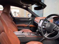 USED 2018 67 MASERATI GHIBLI 3.0 V6 4d AUTO 350 BHP SALOON