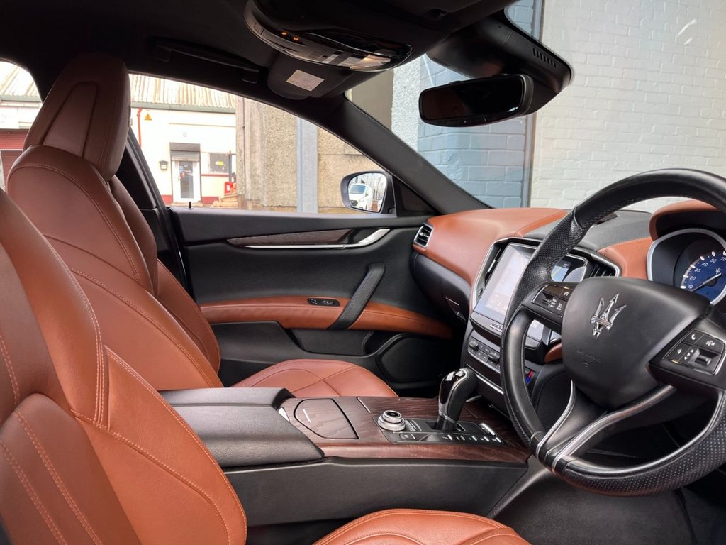 USED 2018 67 MASERATI GHIBLI 3.0 V6 4d AUTO 350 BHP SALOON