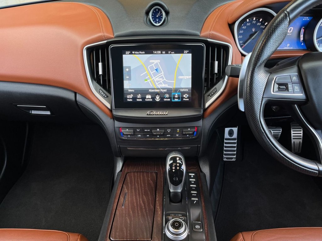 USED 2018 67 MASERATI GHIBLI 3.0 V6 4d AUTO 350 BHP SALOON