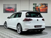 USED 2014 T VOLKSWAGEN GOLF 2.0 R DSG 5d 298 BHP PAN ROOF / LEATHER / PRO NAV
