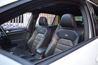 USED 2014 T VOLKSWAGEN GOLF 2.0 R DSG 5d 298 BHP PAN ROOF / LEATHER / PRO NAV