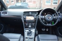 USED 2014 T VOLKSWAGEN GOLF 2.0 R DSG 5d 298 BHP PAN ROOF / LEATHER / PRO NAV